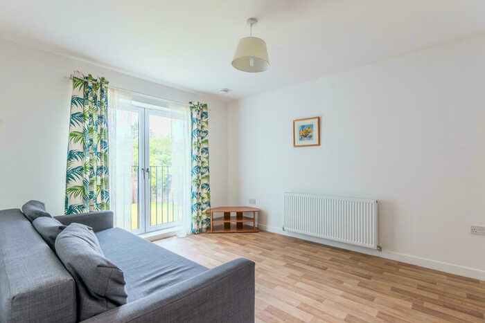 2 Bedroom Flat To Rent In L &#; McLeod Street, Edinburgh, EH11