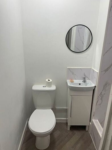 Studio To Rent In Station Street, Darlaston, WS10