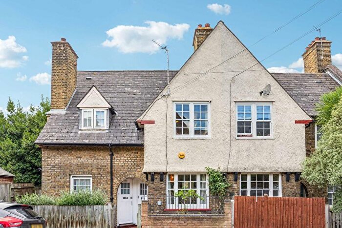 2 Bedroom Terraced House For Sale In Coteford Street, Tooting, SW17