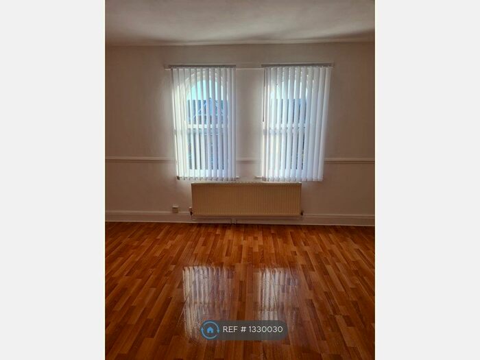 2 Bedroom Flat To Rent In Elizabeth Court, Liverpool, L17