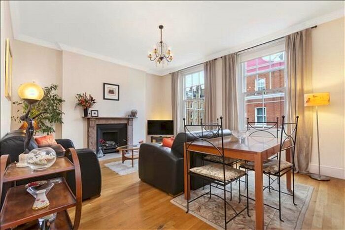 2 Bedroom Flat To Rent In Theobalds Road, London, WC1X