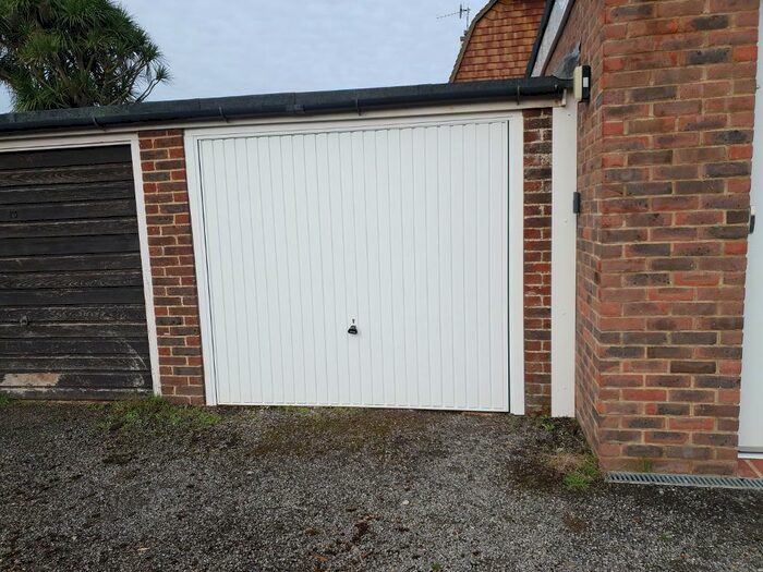 Garage / Parking To Rent In Vicarage Close, Seaford, BN25