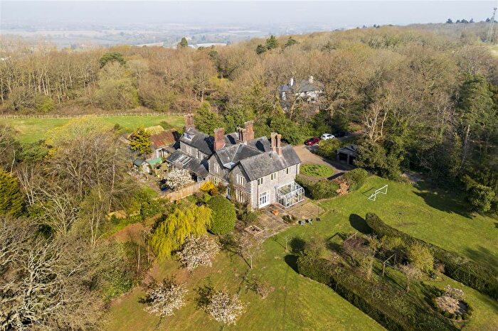 4 Bedroom Semi-Detached House For Sale In The Old Vicarage, Boughton Hill, Dunkirk, ME13