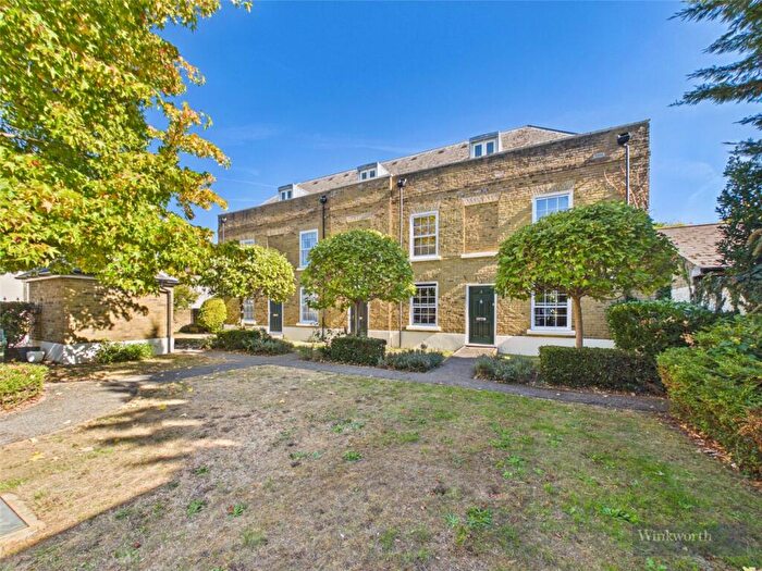 1 Bedroom Apartment For Sale In Lysander Gardens, Surbiton, United Kingdom, KT6