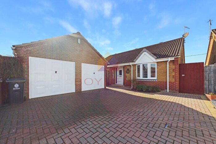 3 Bedroom Detached Bungalow For Sale In Crossfield Way, Kirby Cross, CO13