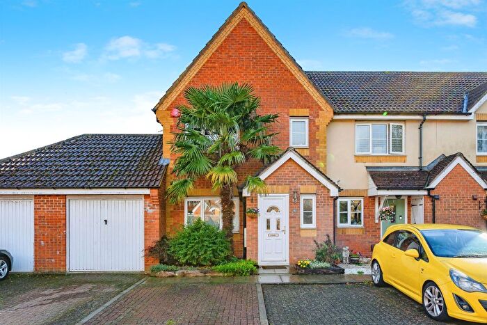 4 Bedroom End Terrace House For Sale In Royce Grove, Leavesden, Watford, WD25
