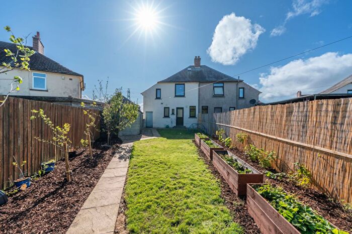 2 Bedroom Semi-Detached House For Sale In Brown Crescent, Thornton, KY1