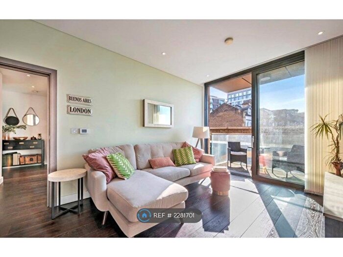 2 Bedroom Flat To Rent In Capital House, London, SW15