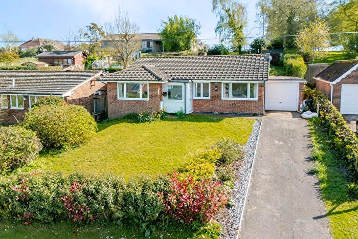3 Bedroom Detached Bungalow For Sale In New Road, Crowborough, TN6