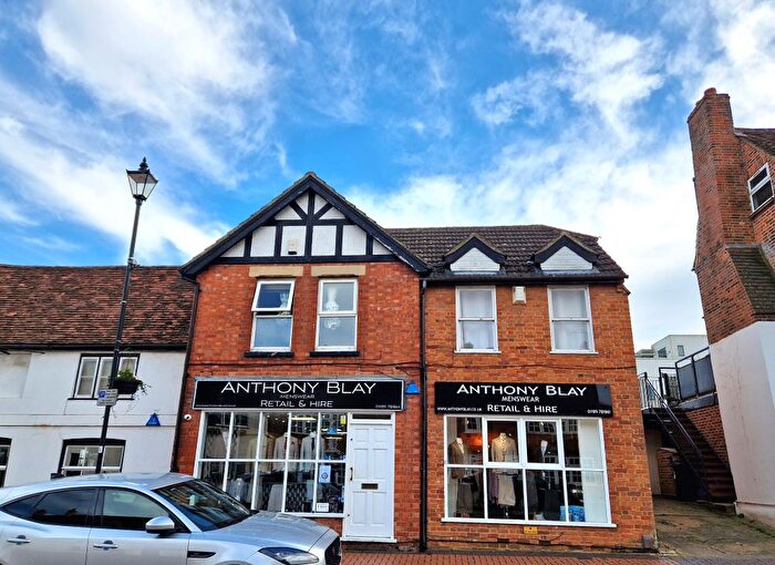 2 Bedroom Flat To Rent In Rose Street, Wokingham, RG40