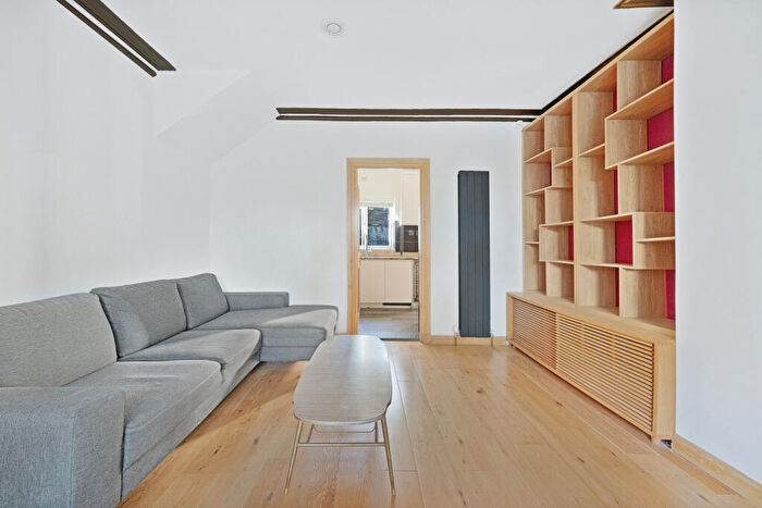 2 Bedroom Flat To Rent In Petherton Road, Islington, N5