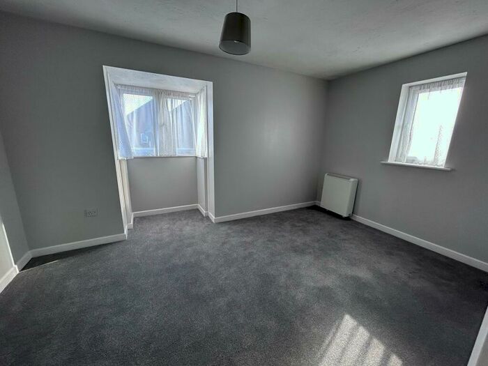 1 Bedroom House To Rent In Chinook, Colchester, CO4