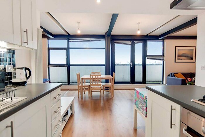 2 Bedroom Flat To Rent In Channelsea Road, Stratford, London, E15