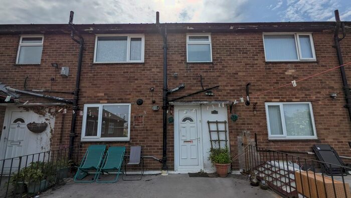 3 Bedroom Maisonette To Rent In Hawthorn Crescent, Skelmersdale, Lancashire, WN8