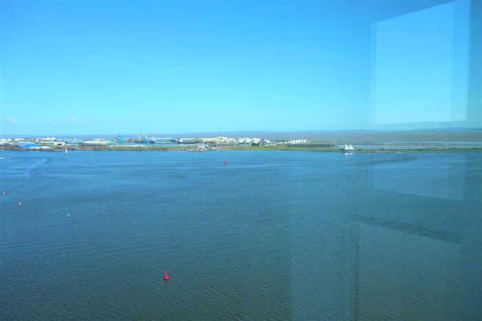 2 Bedroom Flat To Rent In Pendeen House, Ferry Court, Cardiff, CF11