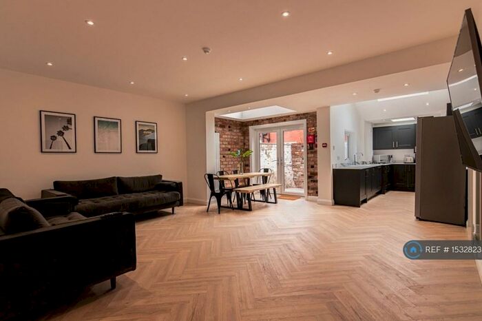 7 Bedroom Terraced House To Rent In Woodcroft Road, Liverpool, L15