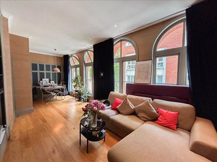 2 Bedroom Apartment To Rent In Little Britain, City Of London, London, EC1A