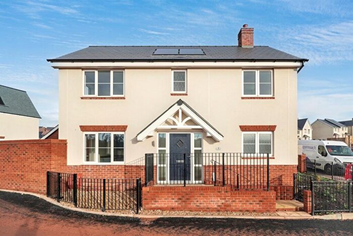 4 Bedroom Detached House To Rent In Bedroom Property, EX2