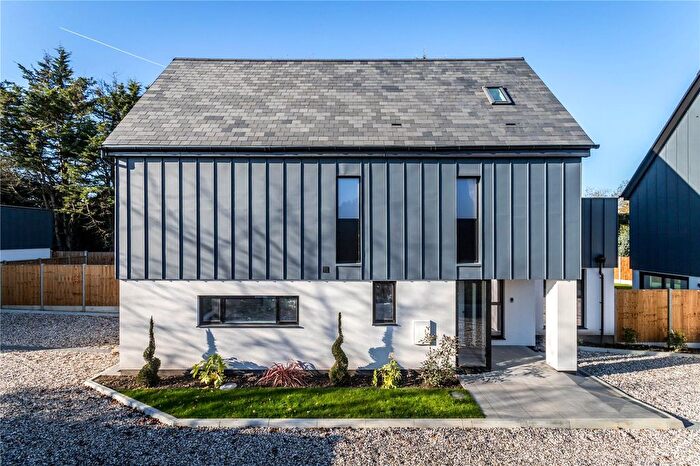 3 Bedroom Detached House For Sale In Penlan, Kingfield Green, Woking, Surrey, GU22