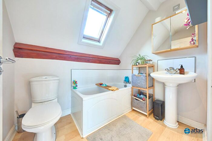 1 Bedroom Apartment For Sale In Mersey Road, Aigburth, L17