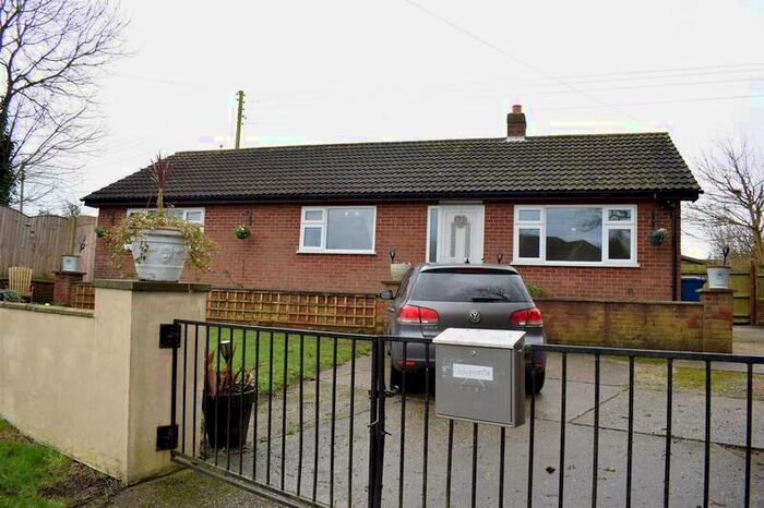 3 Bedroom Bungalow For Sale In Kirton Road, Waddingham, DN21