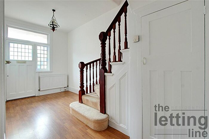 5 Bedroom Semi-Detached House To Rent In Abbey Road, Enfield, EN1