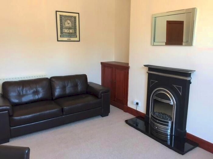 1 Bedroom Flat To Rent In Balmoral Place, Aberdeen, AB10