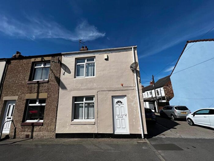 2 Bedroom End Of Terrace House To Rent In Front Street, Framwellgate Moor, Durham, County Durham, DH1