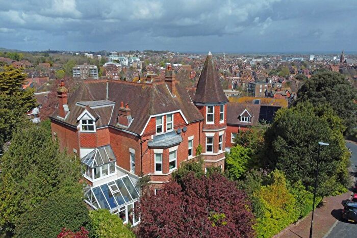 3 Bedroom Flat For Sale In Granville Road, Eastbourne, BN20