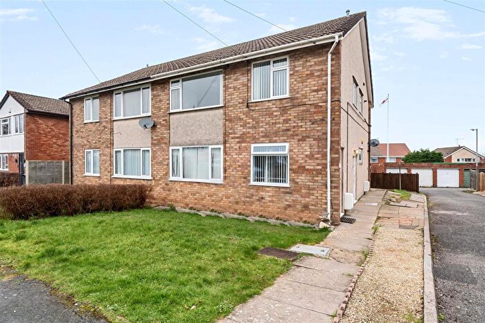 2 Bedroom Flat For Sale In Coulsons Road, Whitchurch, Bristol, BS14