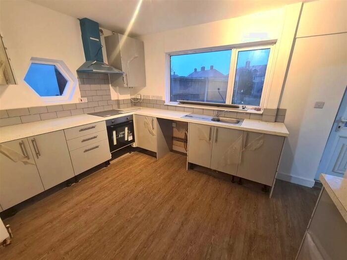 3 Bedroom Property To Rent In Hilcot Drive, Aspley, Nottingham, NG8