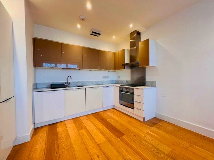 1 Bedroom Flat To Rent In Croydon Road, Beckenham, London, BR3