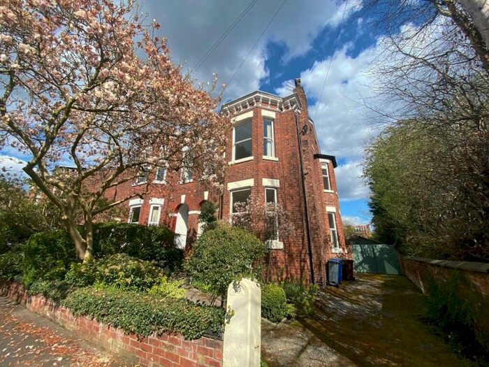 4 Bedroom Semi-Detached House To Rent In Brunswick Road, Withington, Manchester, M20