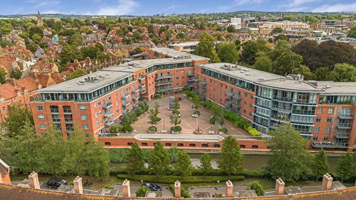 3 Bedroom Flat For Sale In Furnace House, Waterfront, OX2