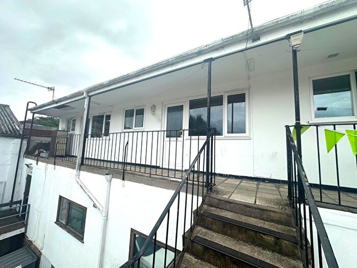 2 Bedroom Flat To Rent In High Street, West End, Southampton, Hampshire, SO30