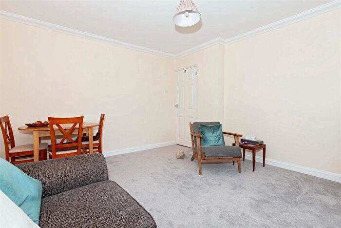 2 Bedroom Semi-Detached Bungalow For Sale In Ashwood Close, Worthing, BN11