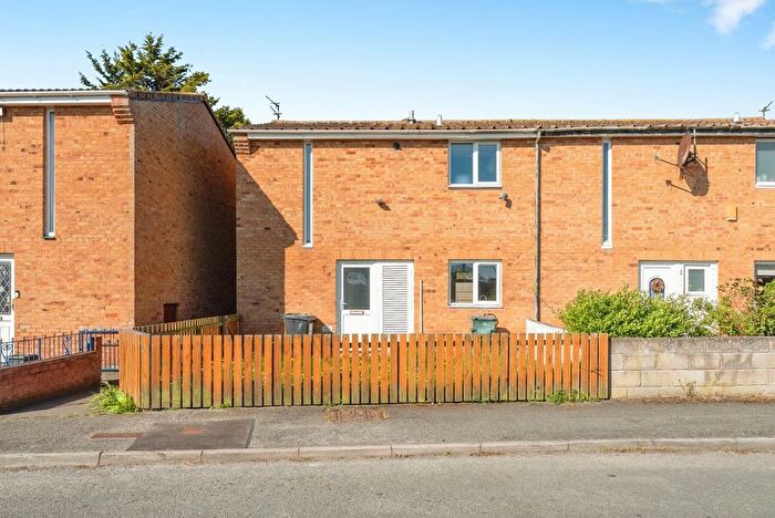 3 Bedroom Semi Detached House For Sale In Maesgwyn, Kinmel Bay, Rhyl, Conwy, LL18