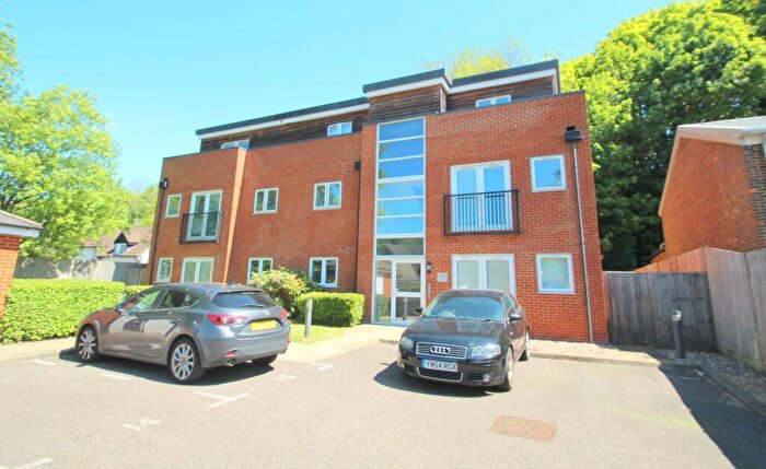 2 Bedroom Apartment To Rent In Bedroom Ground Floor Apartment In Whyteleafe, CR3