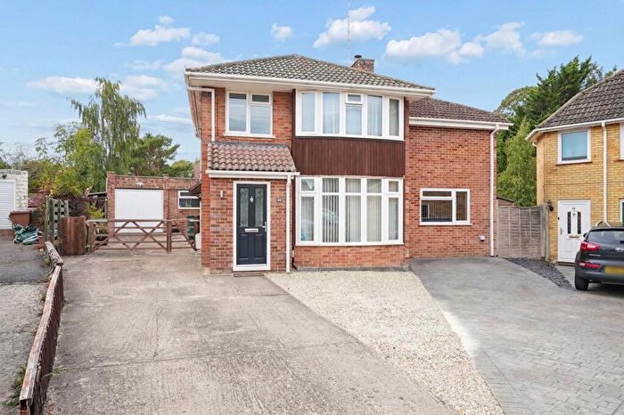 4 Bedroom Detached House For Sale In Palmers, Wantage, OX12