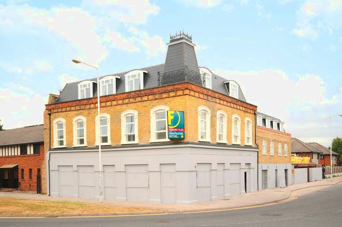 2 Bedroom Flat To Rent In Ferndale Street, Beckton, London, E6