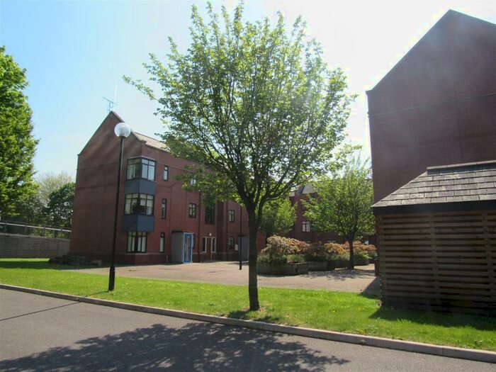 2 Bedroom Apartment To Rent In Brian Redhead Court, Hulme, M15