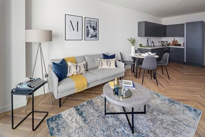 1 Bedroom Flat To Rent In Hampton House, Michael Road, London, SW6