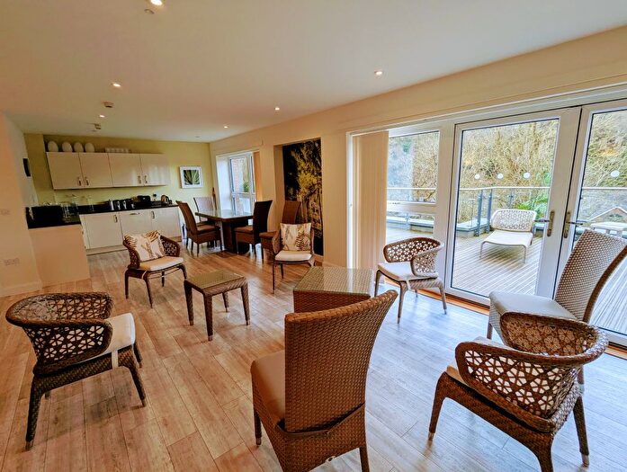 1 Bedroom Flat For Sale In Ockford Road, Godalming, GU7
