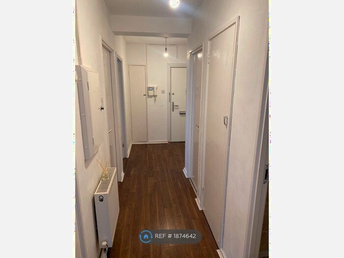 2 Bedroom Flat To Rent In Casterbridge Road, London, SE3