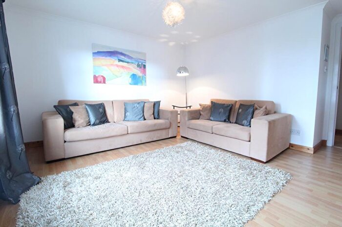 2 Bedroom Flat To Rent In Riverside Drive, Aberdeen, AB11