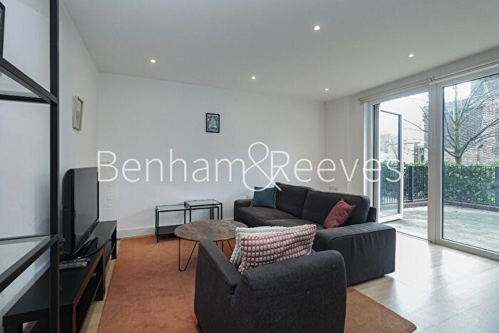 2 Bedroom Apartment To Rent In Duke Of Wellington, Royal Arsenal Riverside, SE18
