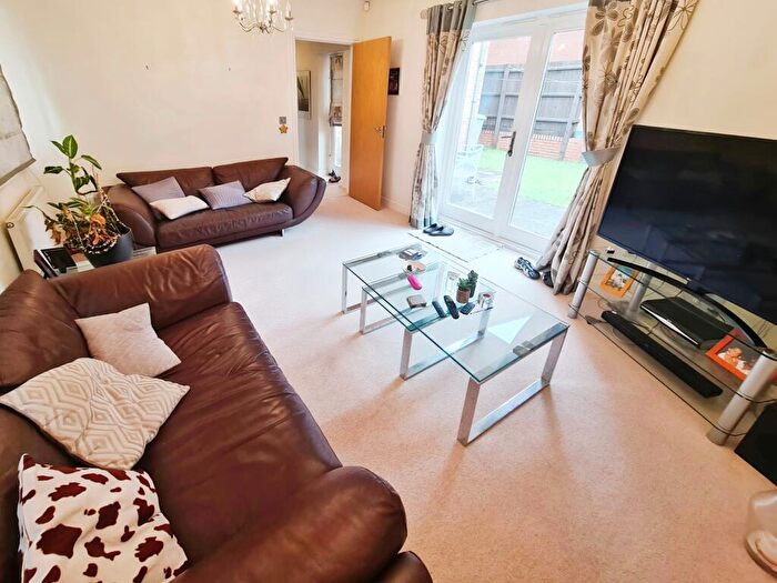 4 Bedroom Detached House For Sale In Turneys Drive, Milton Keynes, MK12