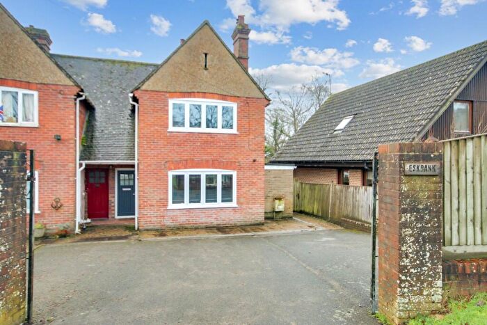 2 Bedroom Character Property For Sale In London Road, Forest Row, East Sussex, RH18