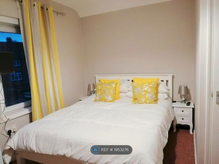 3 Bedroom Terraced House To Rent In Hope Street, York, YO10