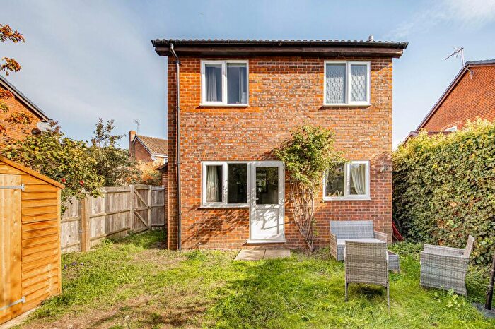 1 Bedroom Semi-Detached House For Sale In Riley Close, Abingdon, OX14